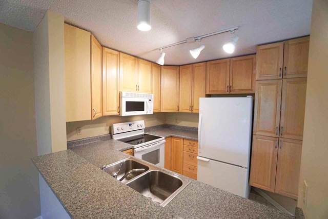 7602 York - Edinborough Apartments